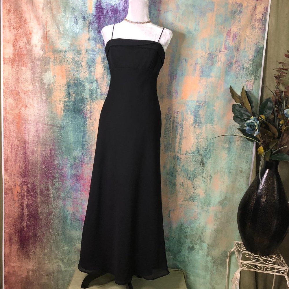 📌 Michaelangelo Refined Simplicity Meets Timeless Elegance Formal - Prom Dress